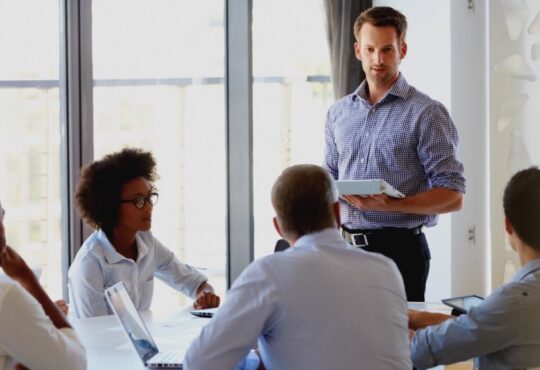 The Essential Role of a Leadership Coach in Developing Strong Leaders